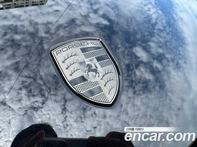 Фотография автомобиля — Porsche Macan