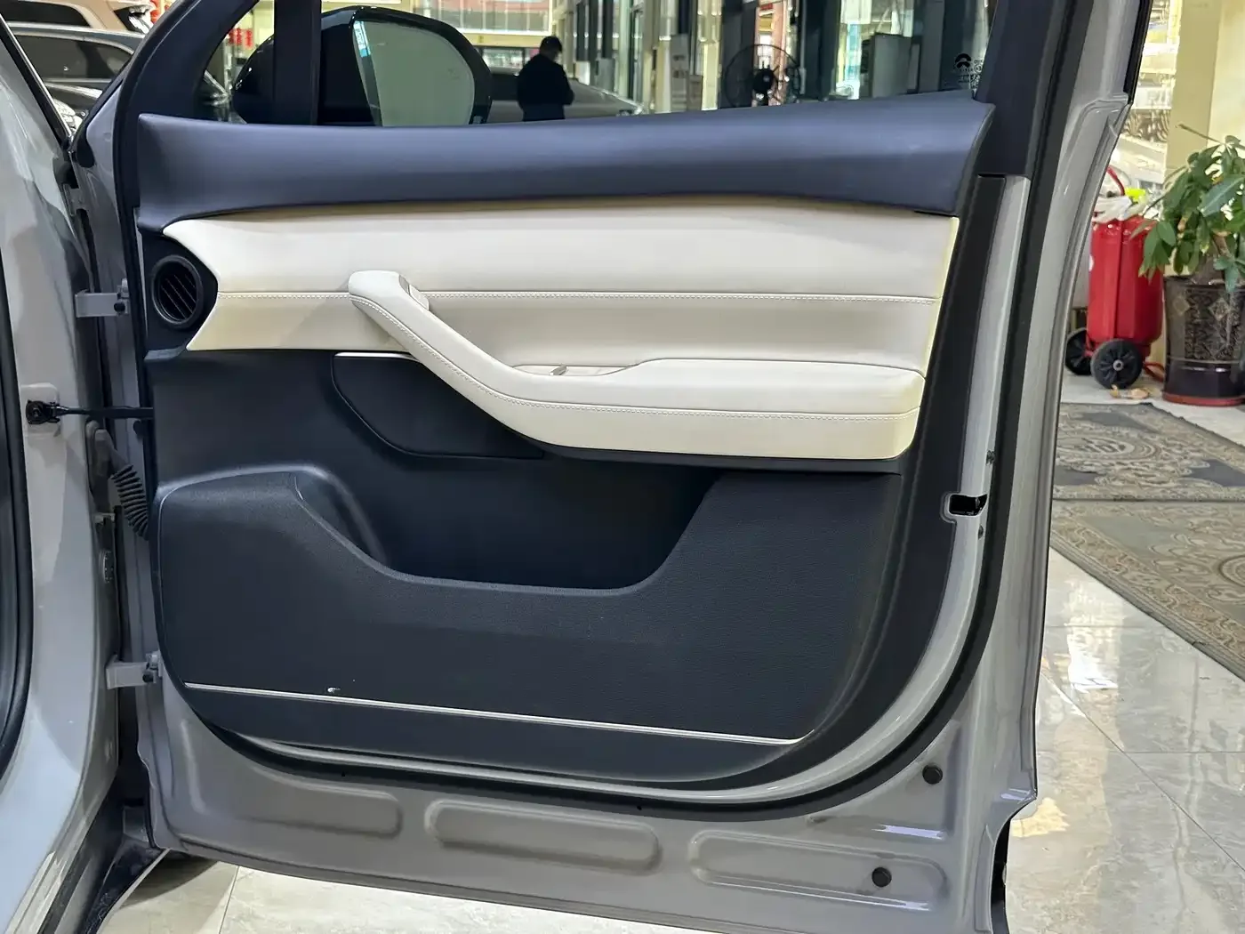 NIO NIO ES6 2024 75kWh — Фото автомобиля 15