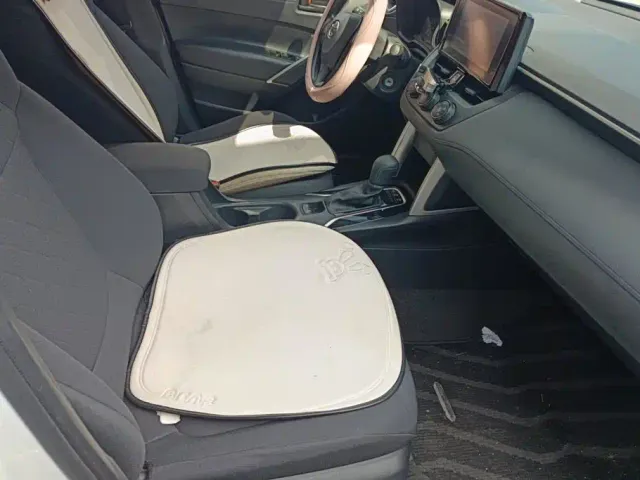 Toyota Corolla Cross — Фото автомобиля 8