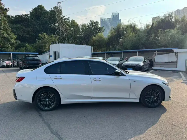 BMW 3 Series — Фото автомобиля 8