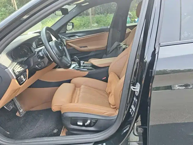 BMW 5 Series — Фото автомобиля 9