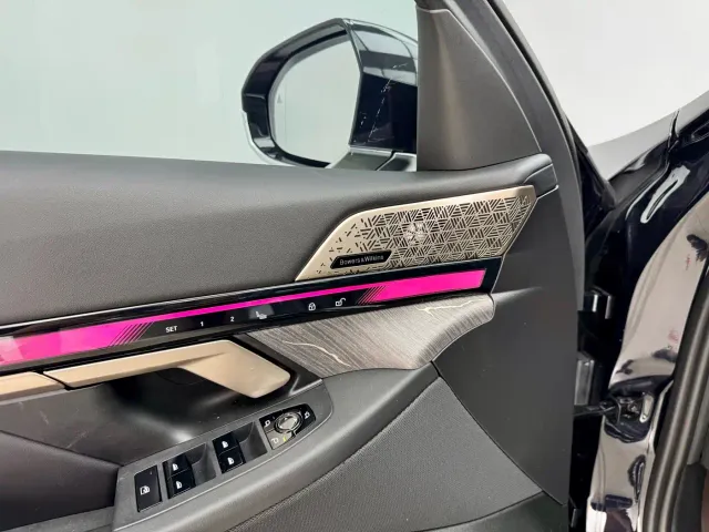 BMW 5 Series — Фото автомобиля 10
