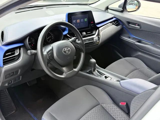Toyota C-HR — Фото автомобиля 4