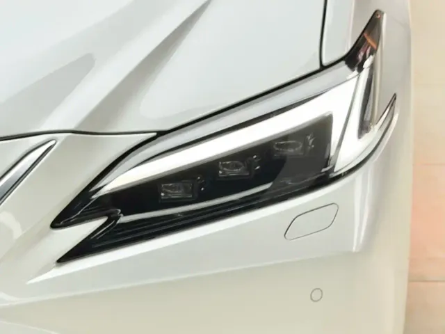 Lexus Lexus ES 2025 200 Ultimate Edition — Фото автомобиля 17