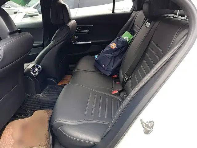 Mercedes-Benz C-Class — Фото автомобиля 16