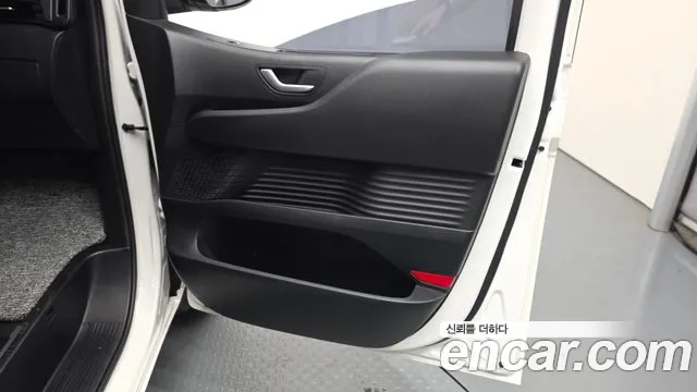 Hyundai Staria — Фото автомобиля 14