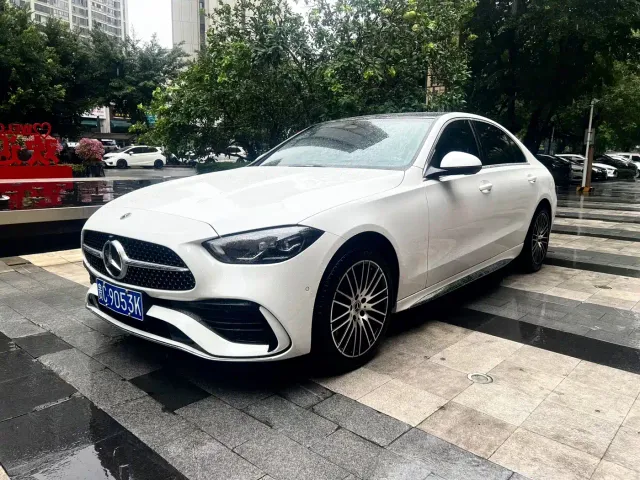 Фотография автомобиля — Mercedes-Benz C-Class