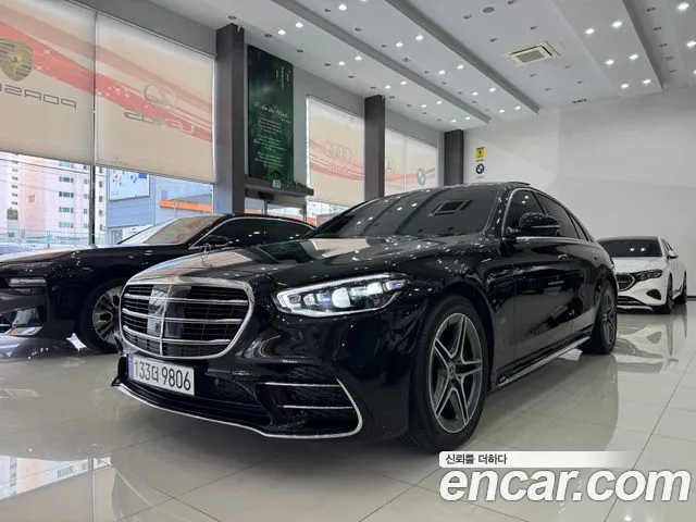 Фотография автомобиля — Mercedes-Benz S-Class