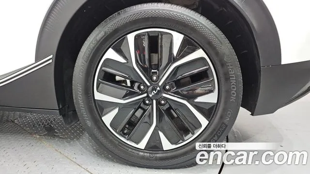 Kia EV6 — Фото автомобиля 21