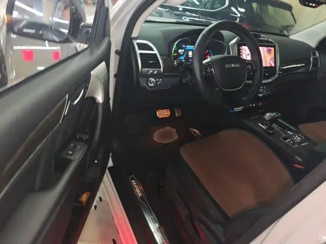 Haval H9 — Фото автомобиля 15