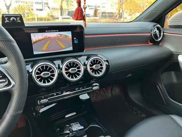 Mercedes-Benz A-Class — Фото автомобиля 19