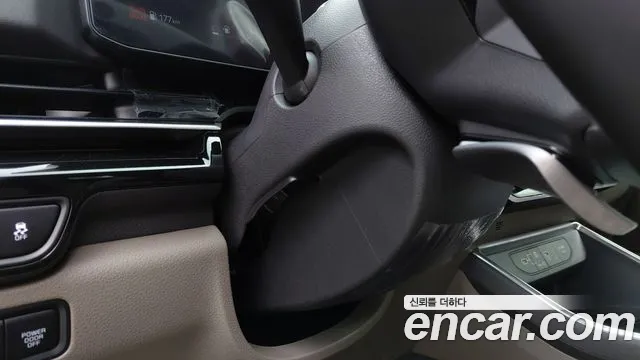 Kia Carnival Generation 4 — Фото автомобиля 20