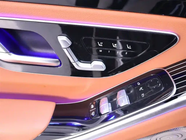 Mercedes-Benz S-Class — Фото автомобиля 17