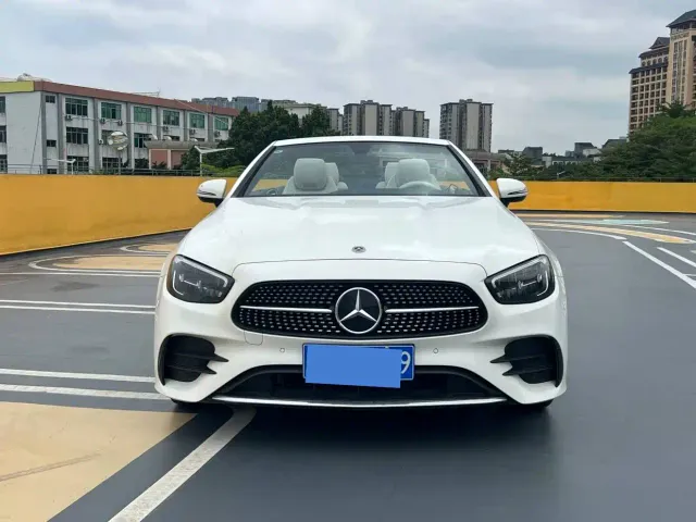 Mercedes-Benz E-Class — Фото автомобиля 11