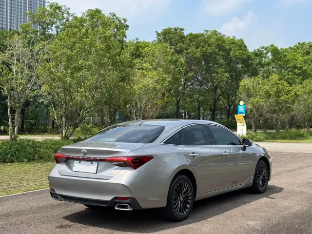 Toyota Avalon — Фото автомобиля 11