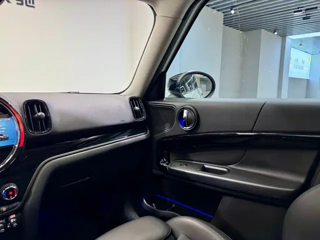 MINI Countryman — Фото автомобиля 25