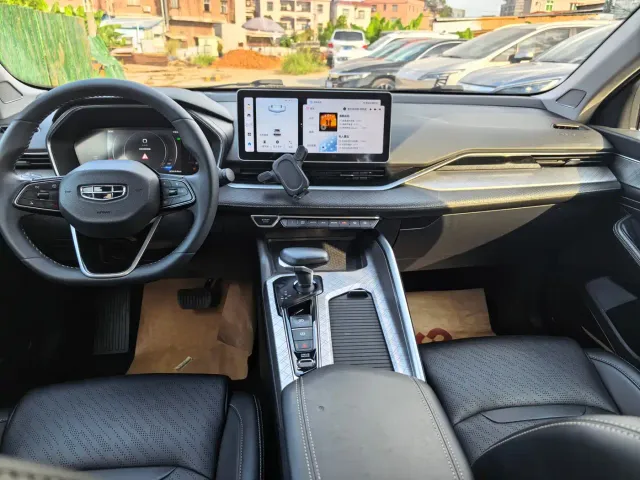 Geely Xingrui — Фото автомобиля 4