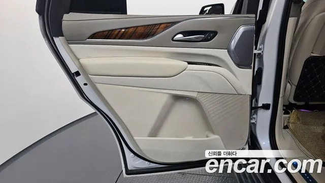 Cadillac Escalade Escalade 5 поколение — Фото автомобиля 25