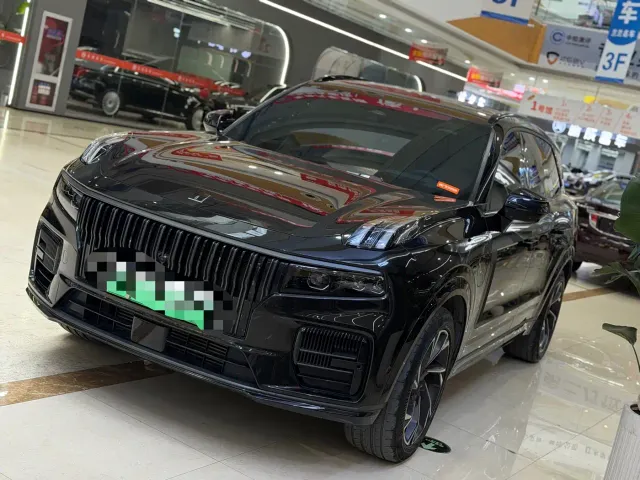 Фотография автомобиля — Lynk & Co 09