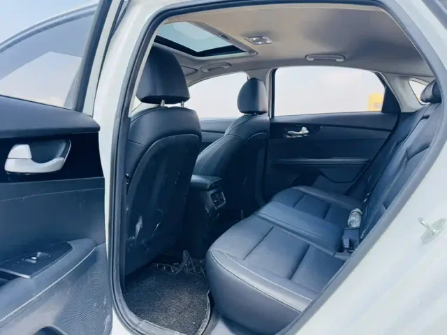 Kia K3 — Фото автомобиля 21