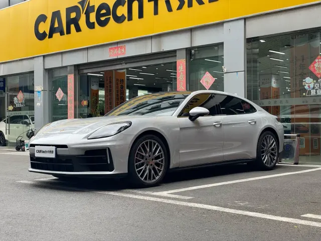 Фотография автомобиля — Porsche Panamera