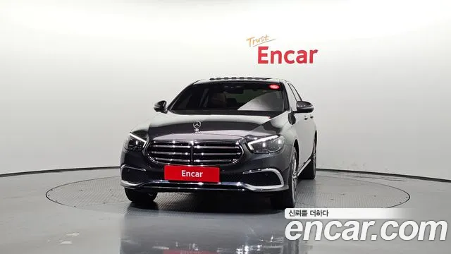 Mercedes-Benz E-Class E-класс W213 E350 4MATIC Exclusive — Фото автомобиля 3