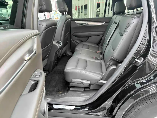 Cadillac XT6 — Фото автомобиля 14