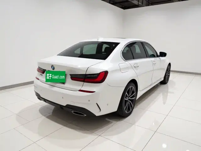 BMW 3 Series — Фото автомобиля 6