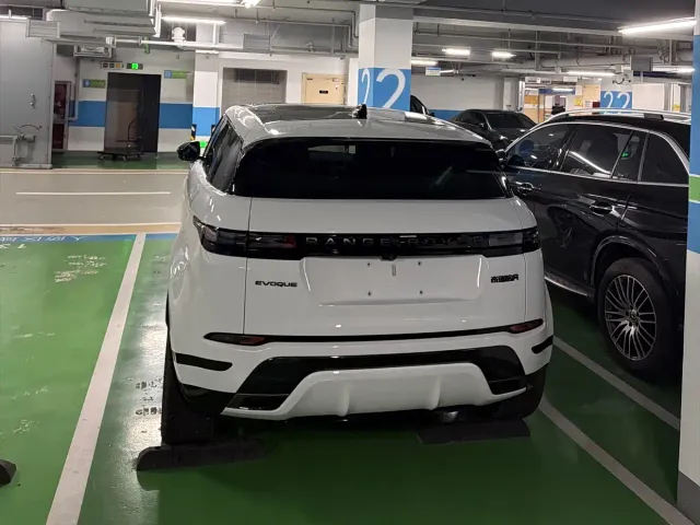 Land Rover Range Rover Evoque — Фото автомобиля 4