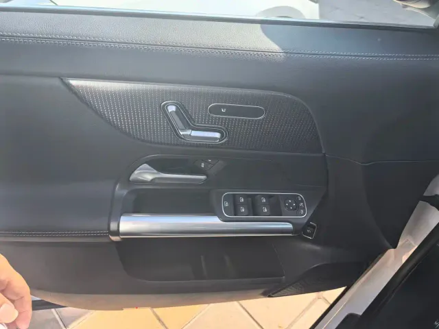 Mercedes-Benz EQA — Фото автомобиля 15