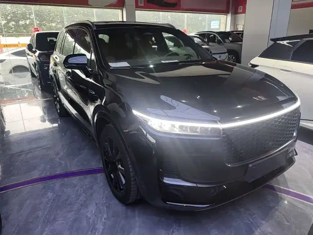 Li Auto ONE — Фото автомобиля 3