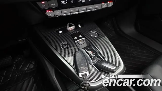 Audi Q4 e-tron — Фото автомобиля 8