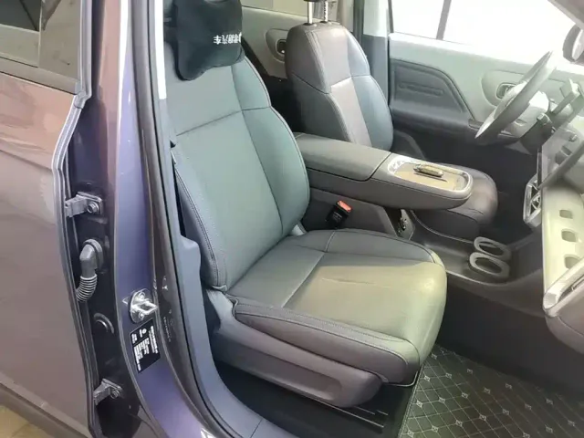 Leapmotor B10 — Фото автомобиля 19