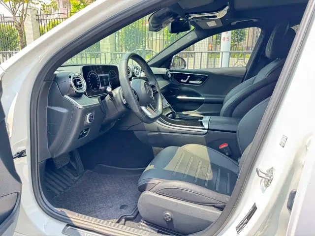 Mercedes-Benz C-Class — Фото автомобиля 4