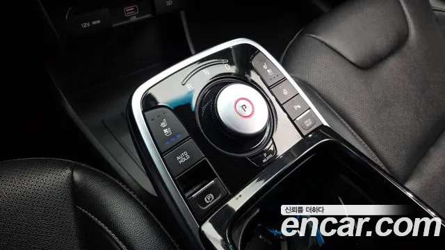 Kia Niro — Фото автомобиля 9