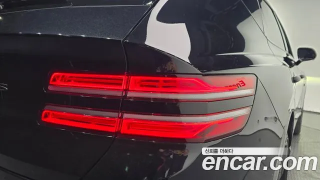 Genesis GV80 — Фото автомобиля 8