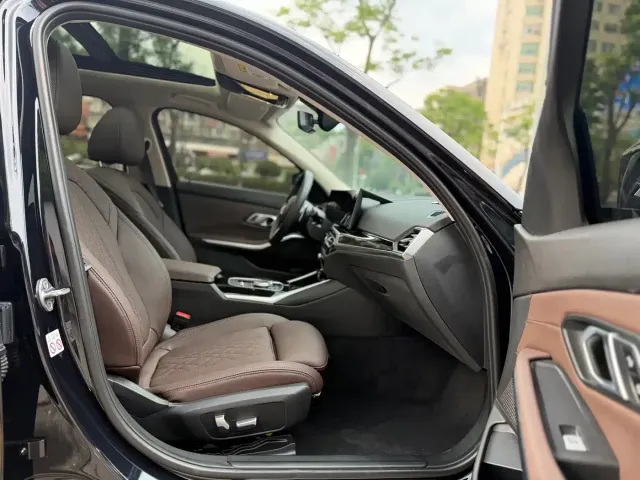BMW 3 Series — Фото автомобиля 9