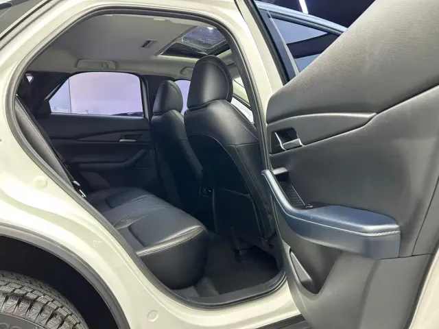 Mazda CX-30 — Фото автомобиля 20