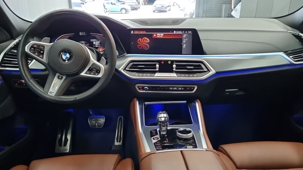 BMW X6 — Фото автомобиля 11