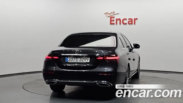 Mercedes-Benz E-Class E-класс W213 E350 4MATIC Avantgarde — Фото автомобиля 4