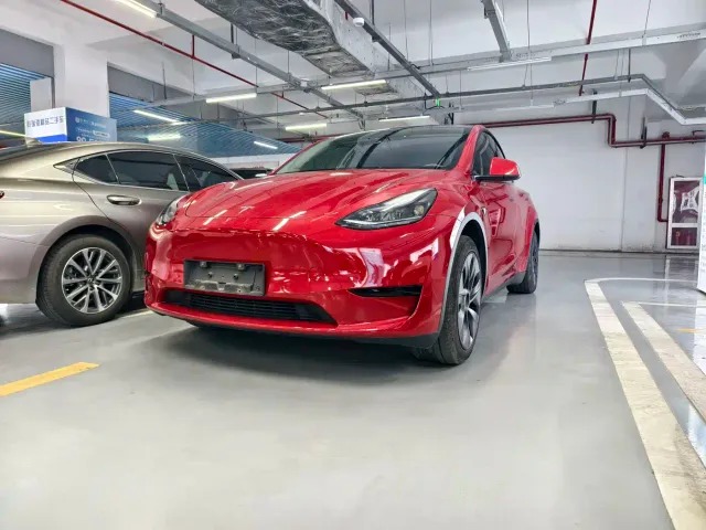Фотография автомобиля — Tesla Model Y