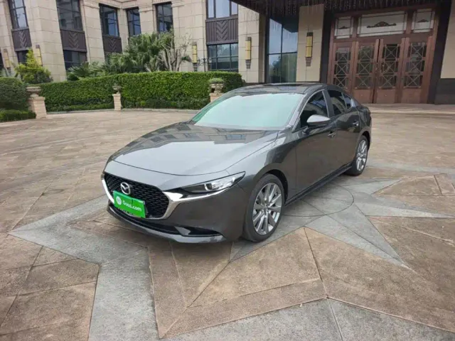 Фотография автомобиля — Mazda Axela