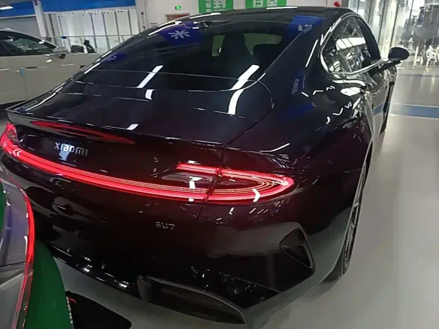 Xiaomi SU7 — Фото автомобиля 3