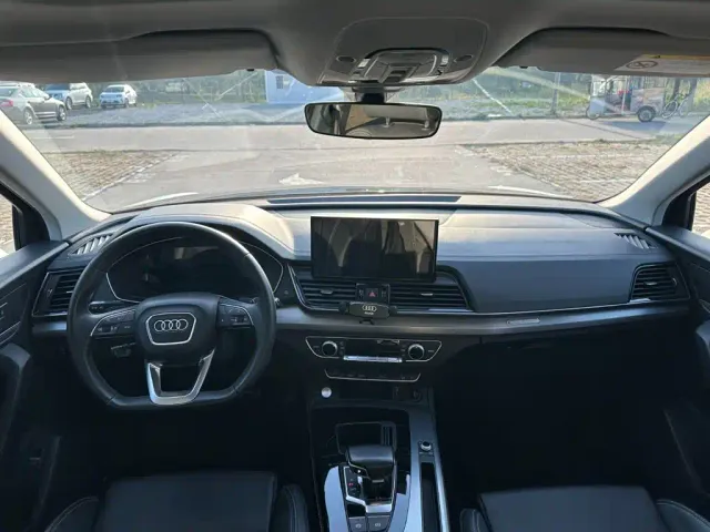 Audi Q5L — Фото автомобиля 10