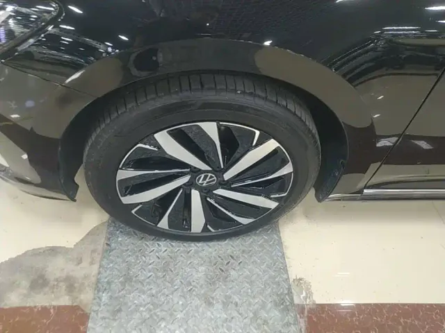 Volkswagen Passat — Фото автомобиля 22