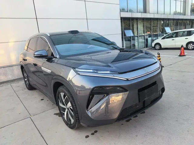 BYD Tang L — Фото автомобиля 3