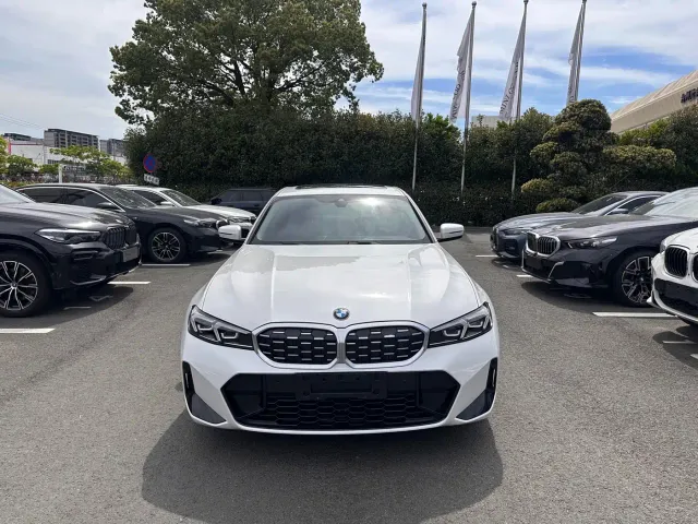 BMW 3 Series — Фото автомобиля 2