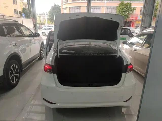 Toyota Corolla — Фото автомобиля 18