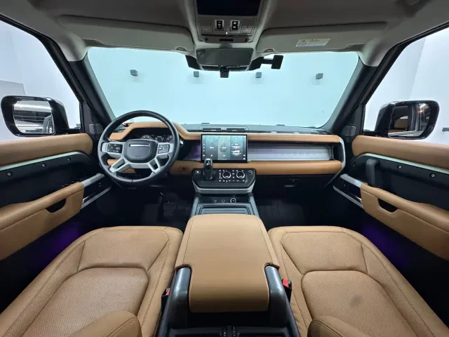 Land Rover Defender — Фото автомобиля 8