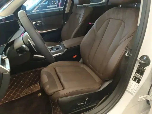 BMW 3 Series — Фото автомобиля 14